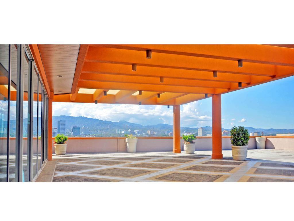 Sugbutel Family Hotel Cebu Екстериор снимка