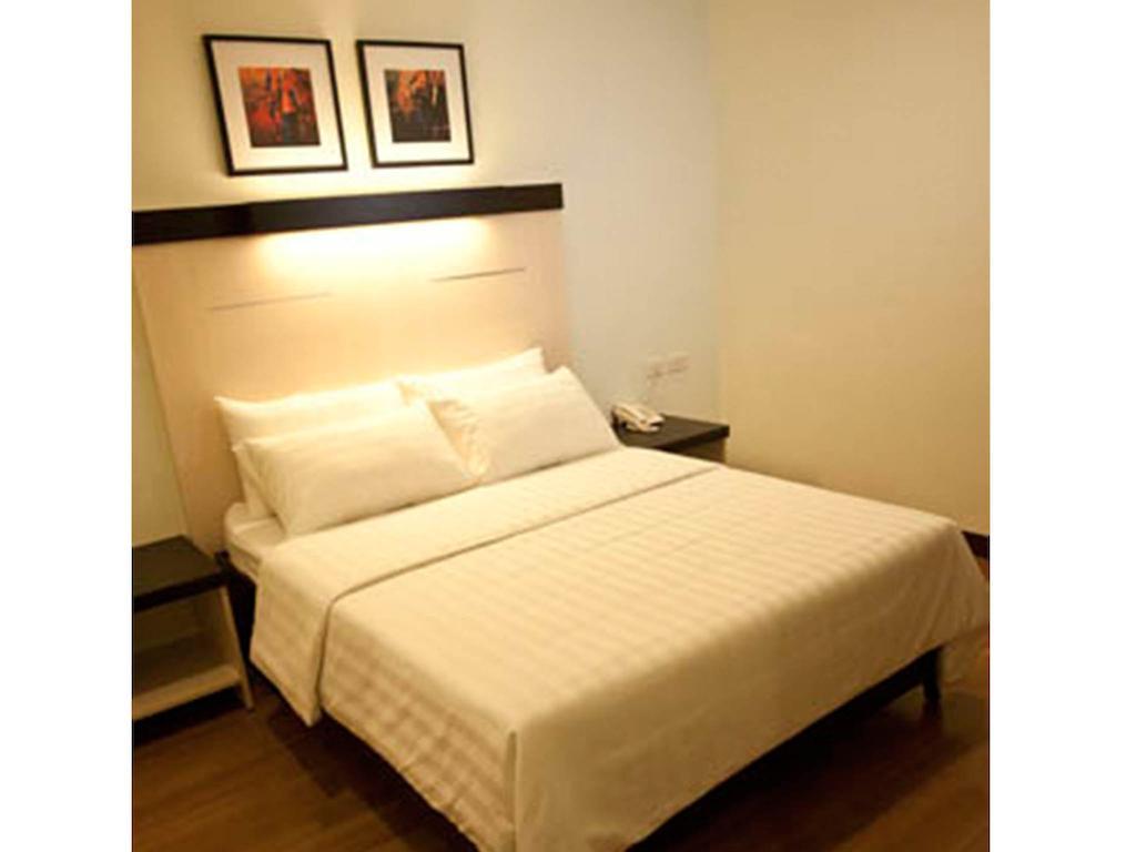 Sugbutel Family Hotel Cebu Екстериор снимка
