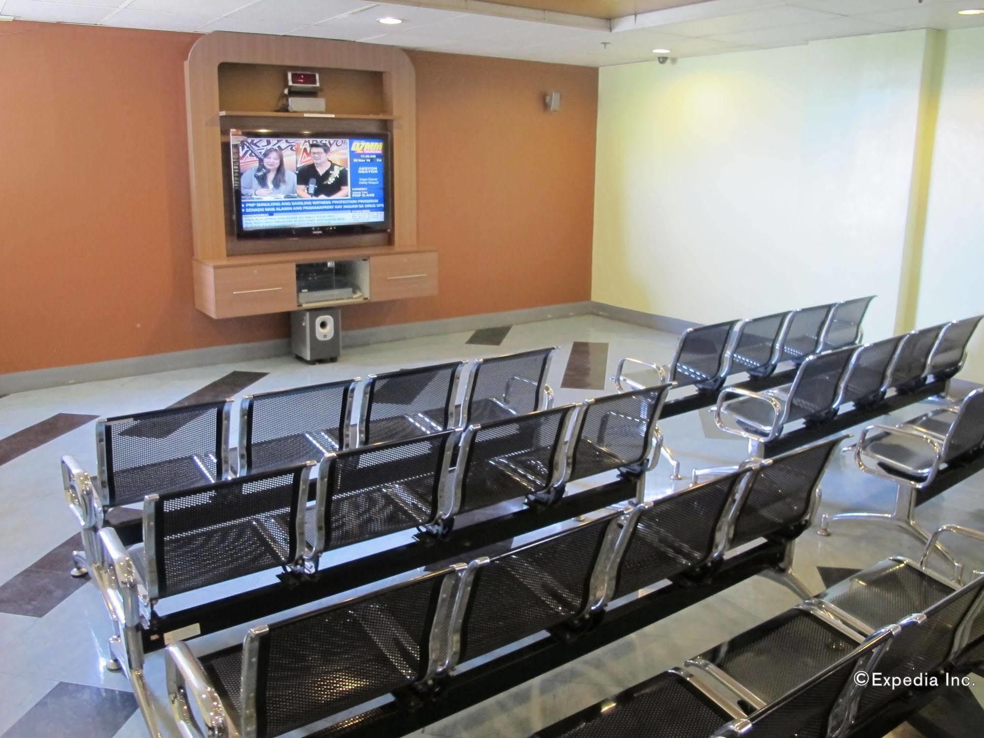 Sugbutel Family Hotel Cebu Екстериор снимка