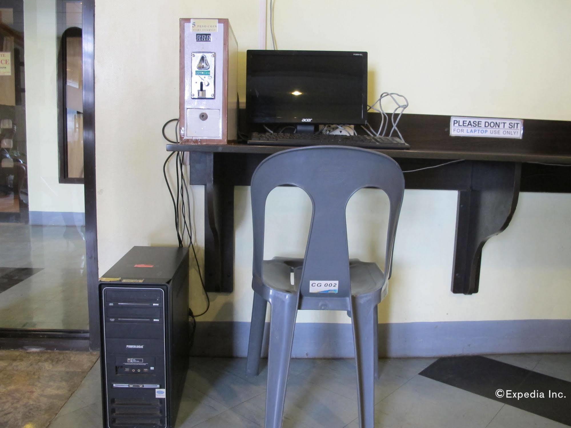 Sugbutel Family Hotel Cebu Екстериор снимка