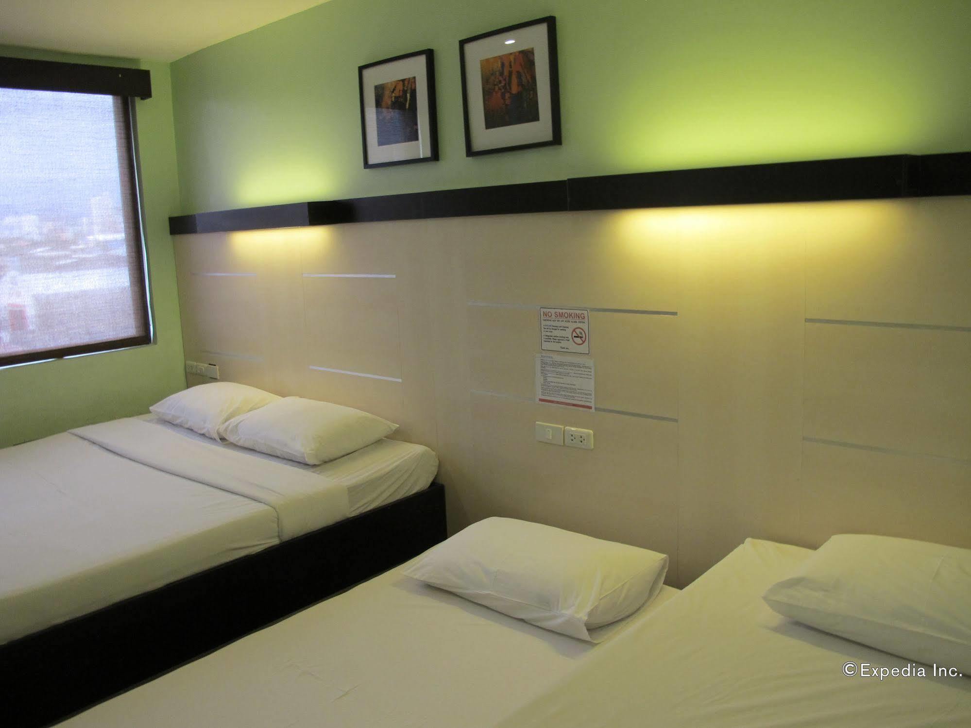 Sugbutel Family Hotel Cebu Екстериор снимка