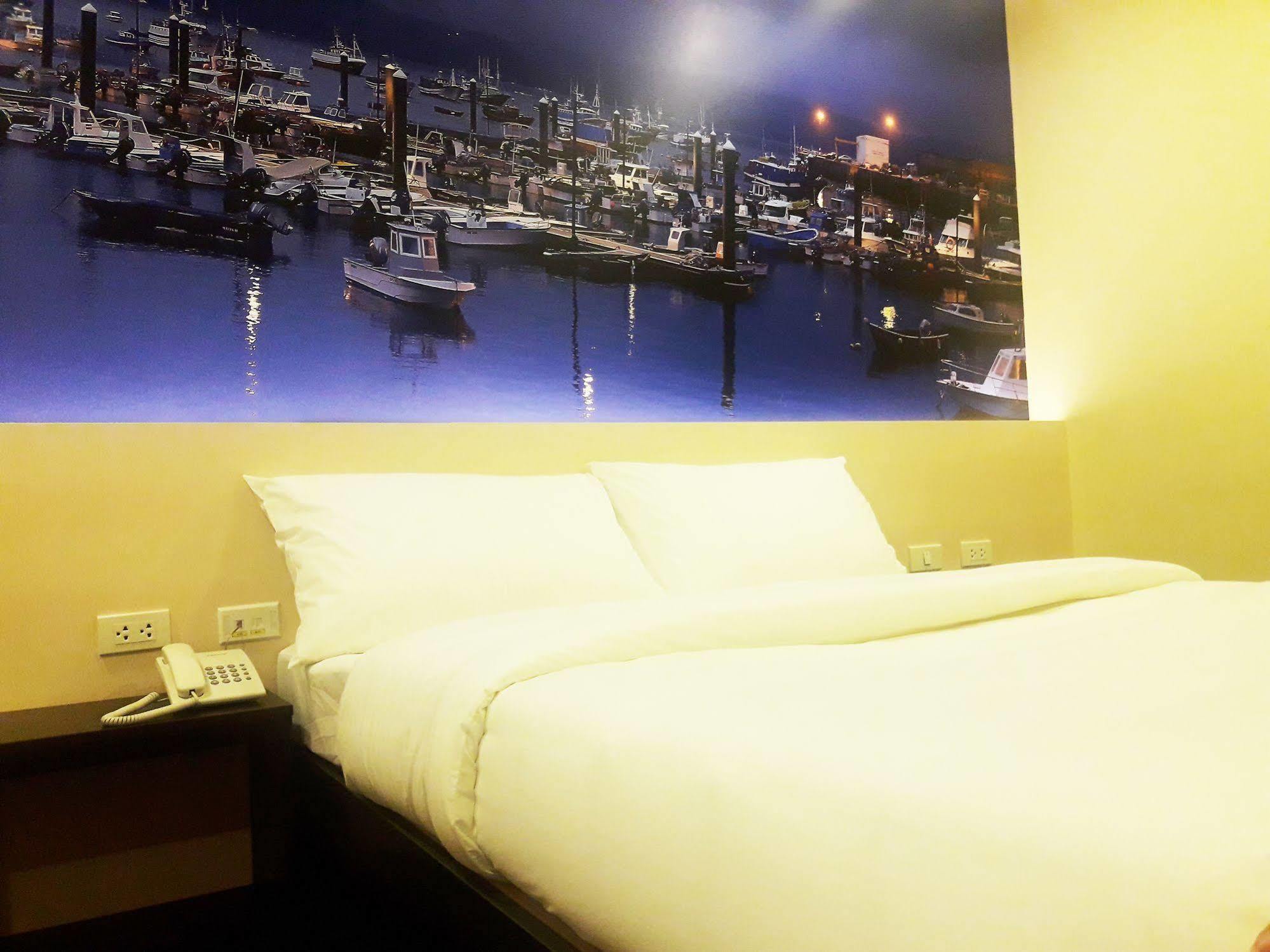Sugbutel Family Hotel Cebu Екстериор снимка