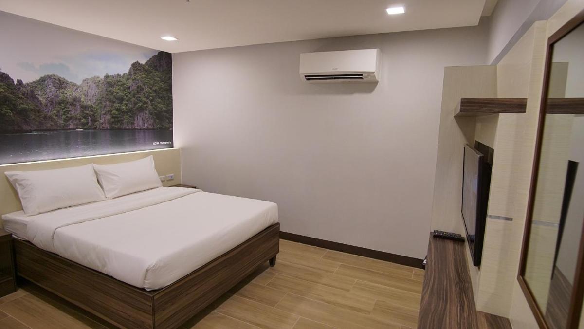 Sugbutel Family Hotel Cebu Екстериор снимка